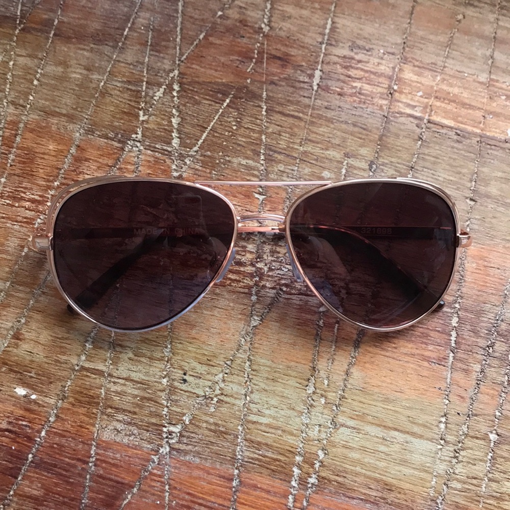 BRAND NEW AVIATORS